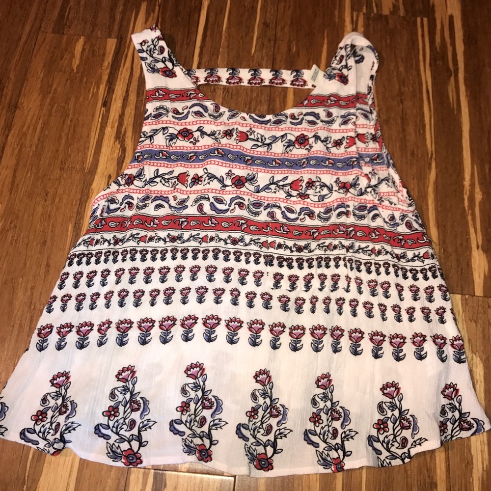 Forever 21 patterned tank top (MEDIUM)